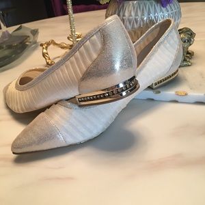 Adrián Papell Tiffany Gold Metallic Flats 8 M